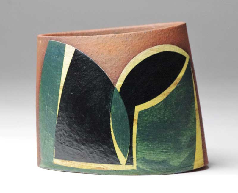 Oval-vessel-1-h16cm-matt-honey-glaze-2016.jpg